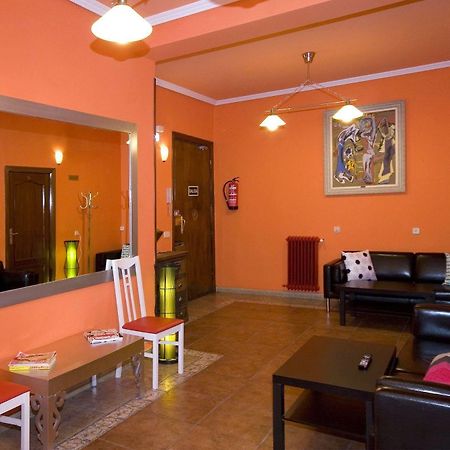 Hostal Rico Madrid Exterior photo
