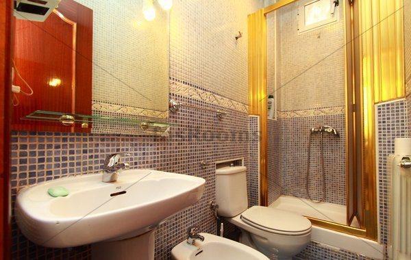 Hostal Rico Madrid Exterior photo