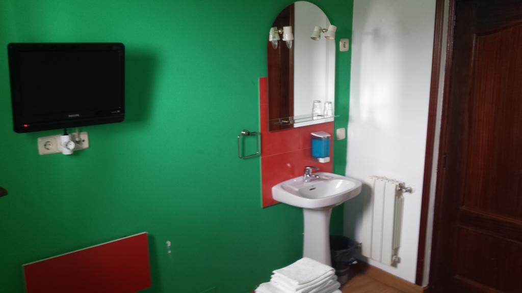 Hostal Rico Madrid Exterior photo